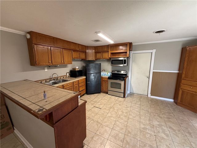 1046 Brock Dr, Corpus Christi, TX 78412