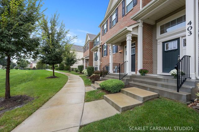 403 Shadow Court, Oswego, IL 60543