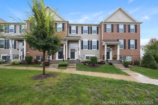 403 Shadow Court, Oswego, IL 60543