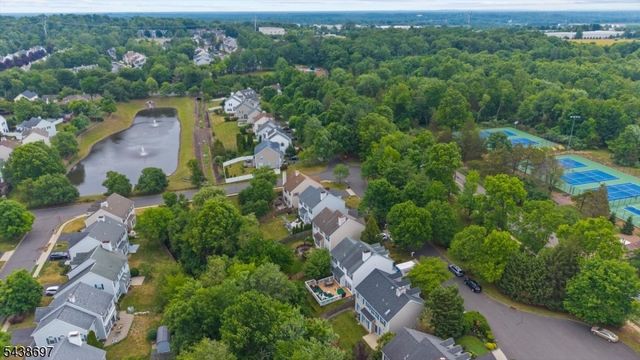 8 Cottage Pl, Branchburg Twp., NJ 08876