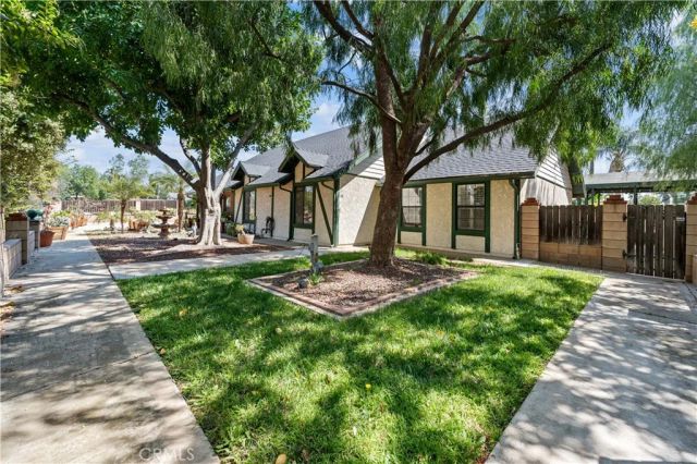 16872 Iris, Riverside, CA 92504