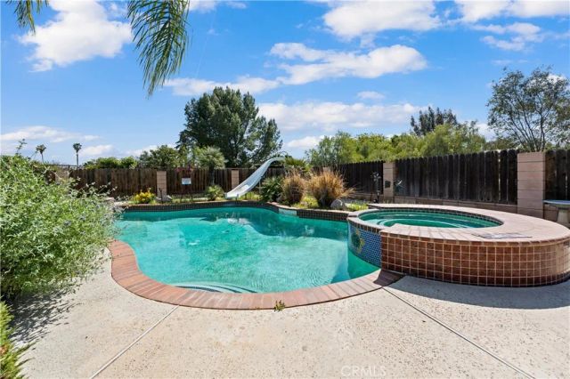 16872 Iris, Riverside, CA 92504