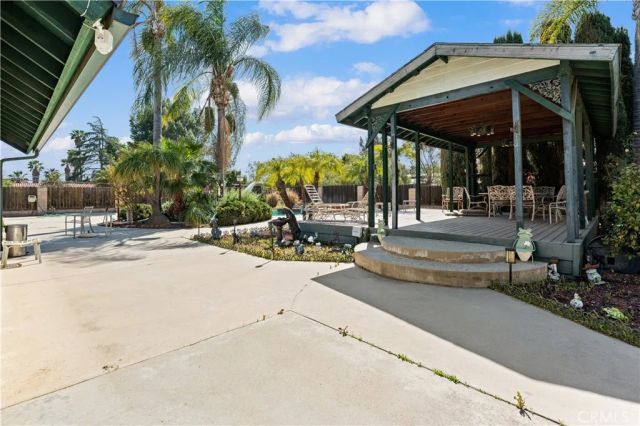 16872 Iris, Riverside, CA 92504