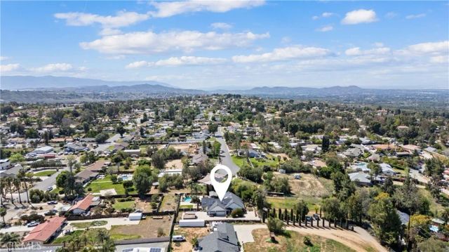 16872 Iris, Riverside, CA 92504
