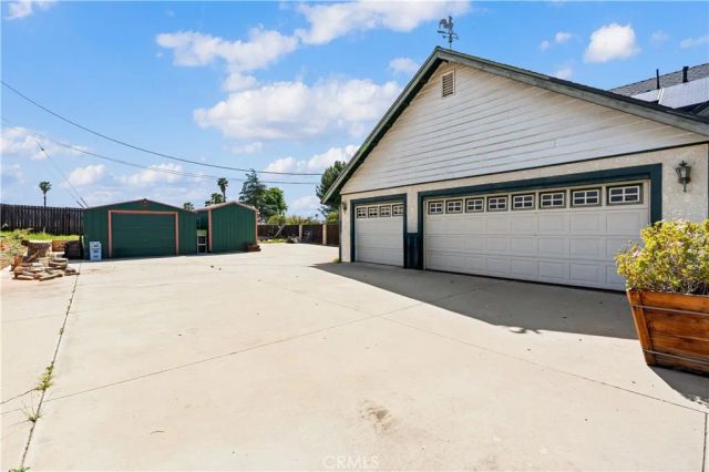 16872 Iris, Riverside, CA 92504