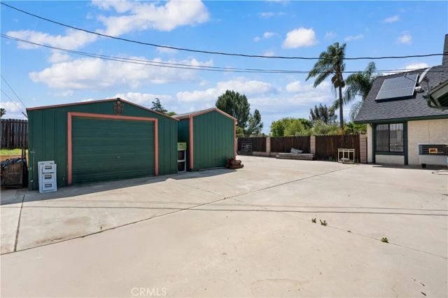 16872 Iris, Riverside, CA 92504