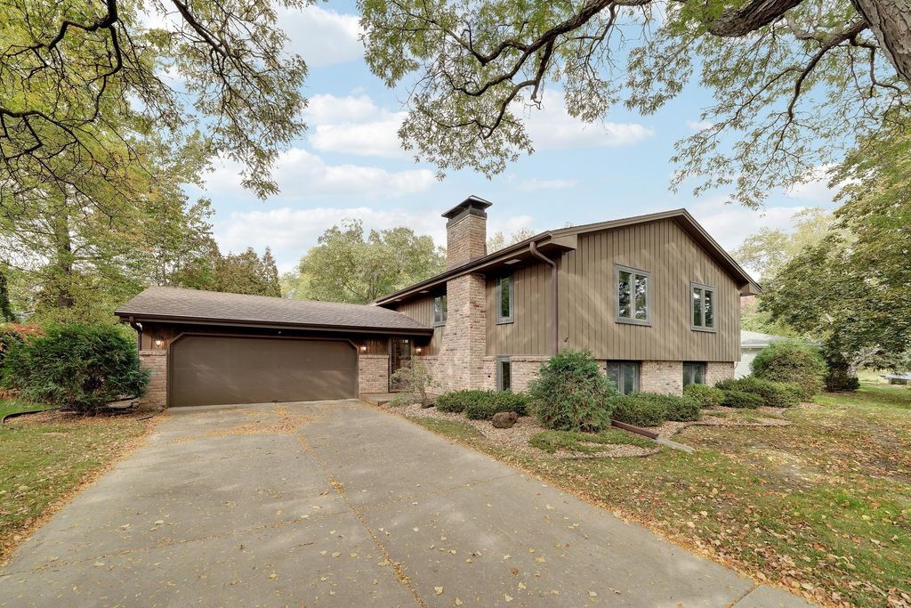 9716 Oxborough Road, Bloomington, MN 55437 — exterior