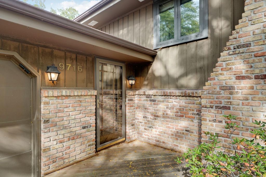 9716 Oxborough Road, Bloomington, MN 55437 — photo 2
