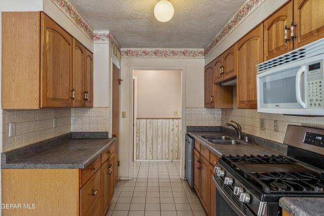 4749 TUMBLEWEED Avenue, El Paso, TX 79924