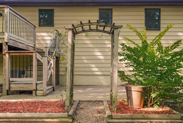 611 Kenneth Lane, Belton, MO 64012