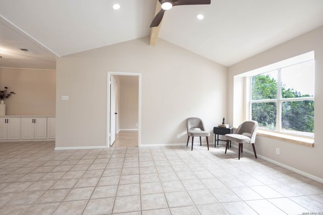 102 SPARROW HAWK TRL, Boerne, TX 78006