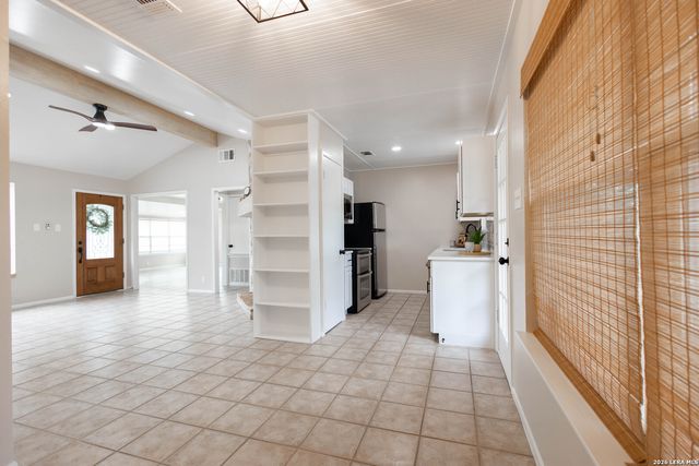 102 SPARROW HAWK TRL, Boerne, TX 78006