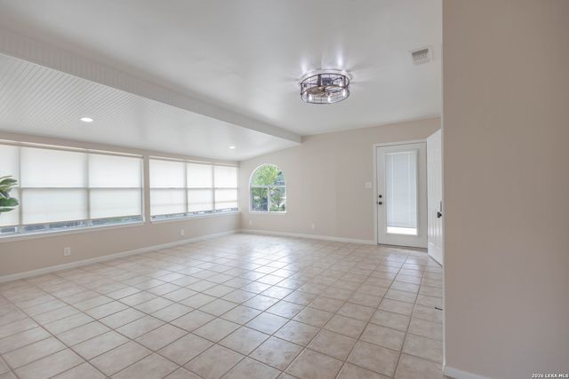 102 SPARROW HAWK TRL, Boerne, TX 78006