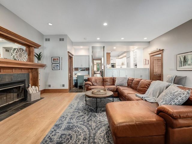 426 W Maple Street, Lombard, IL 60148