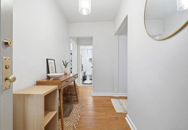 1815 Palmer Avenue 2O, Larchmont, NY 10538
