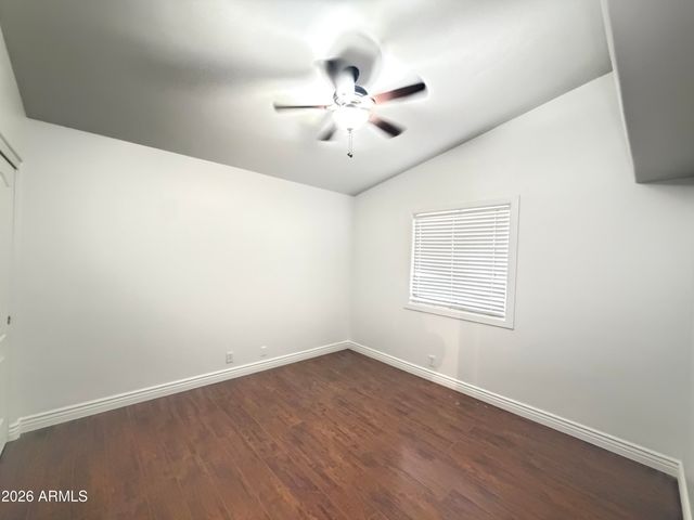 8926 W VALE Drive, Phoenix, AZ 85037