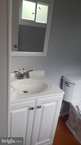 7 BARBERS LN, Cape May Court House, NJ 08210