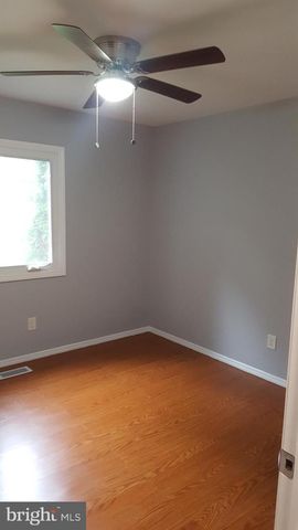 7 BARBERS LN, Cape May Court House, NJ 08210