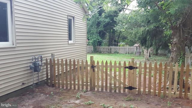 7 BARBERS LN, Cape May Court House, NJ 08210