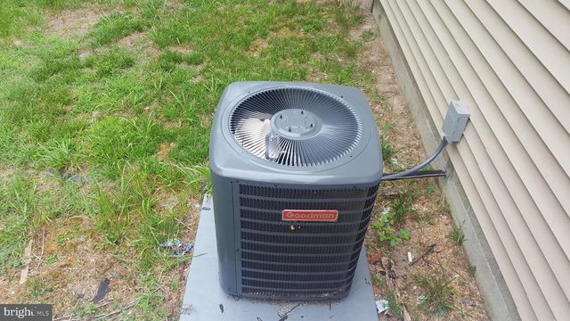 7 BARBERS LN, Cape May Court House, NJ 08210