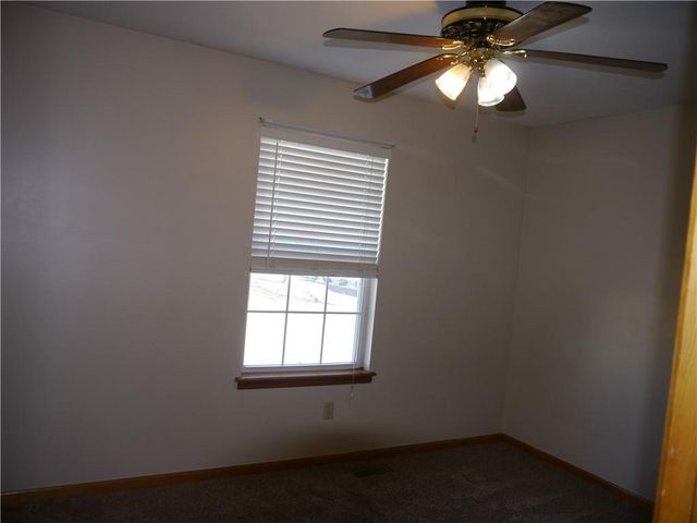 1601 Stasi Avenue, Raymore, MO 64083