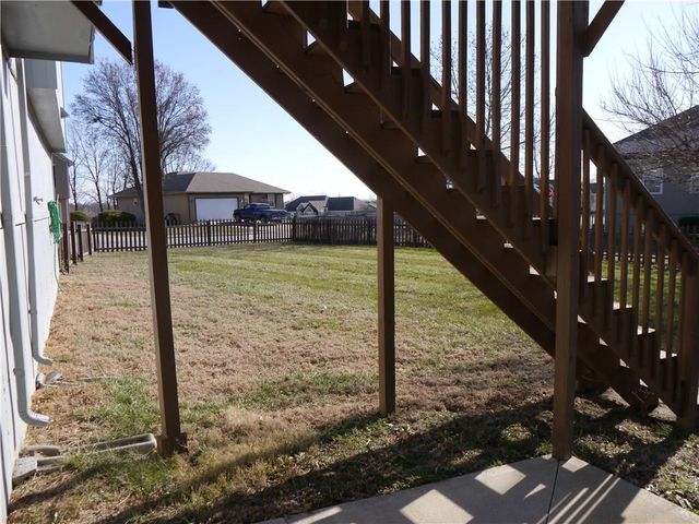 1601 Stasi Avenue, Raymore, MO 64083