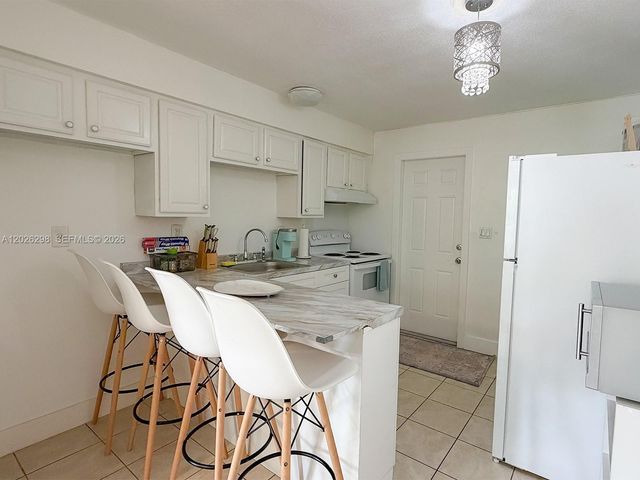 1827 SW 21st St, Fort Lauderdale, FL 33315