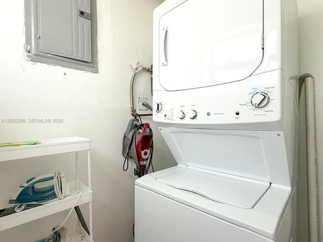 1827 SW 21st St, Fort Lauderdale, FL 33315