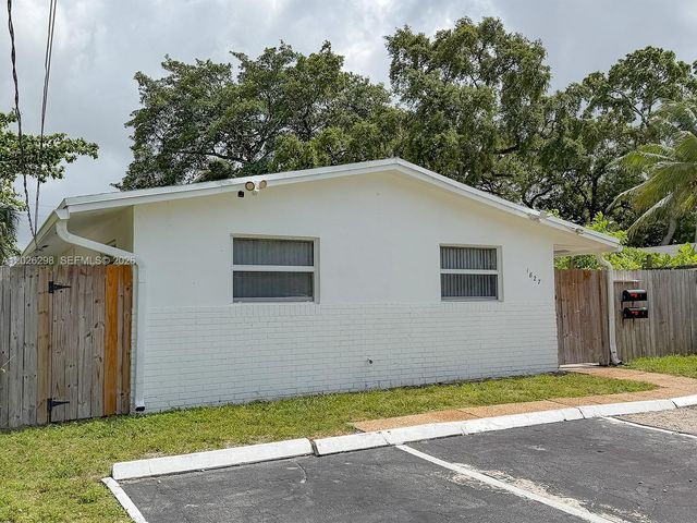 1827 SW 21st St, Fort Lauderdale, FL 33315