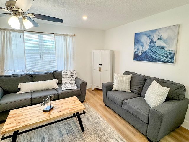 1827 SW 21st St, Fort Lauderdale, FL 33315