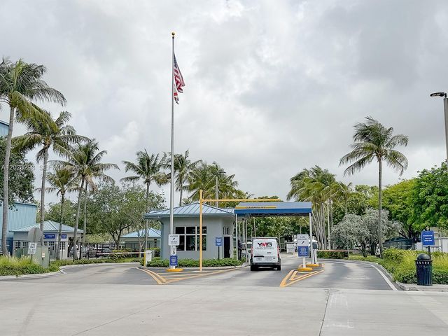 1827 SW 21st St, Fort Lauderdale, FL 33315