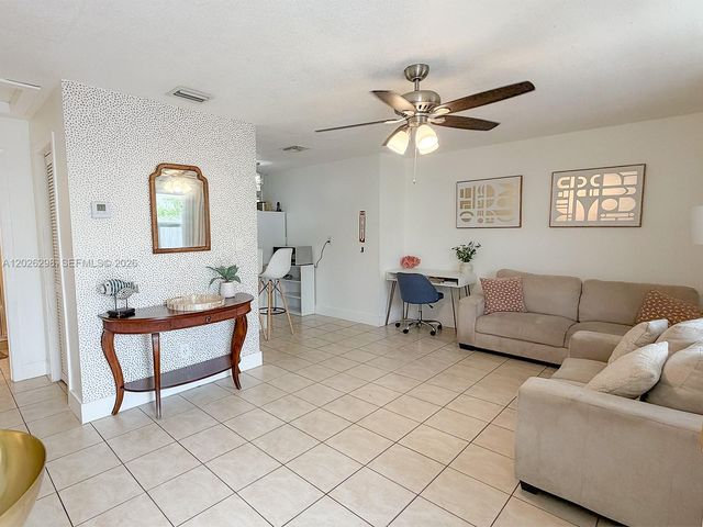 1827 SW 21st St, Fort Lauderdale, FL 33315
