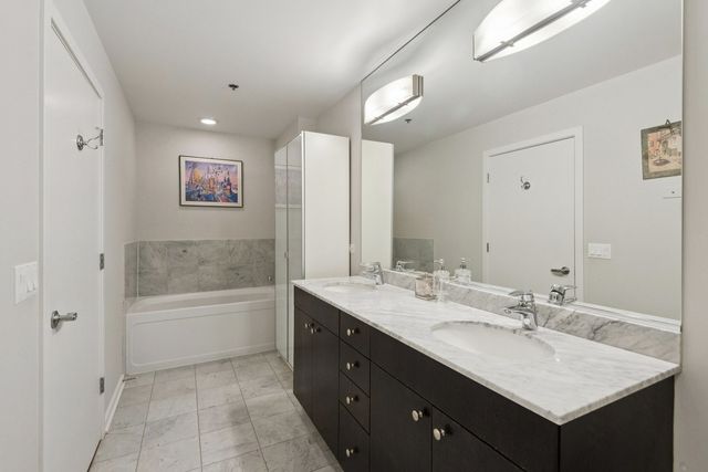 123 S Green Street 505B, Chicago, IL 60607