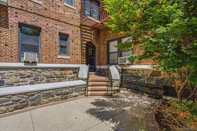160-15 Powells Cove Boulevard C7, Whitestone, NY 11357