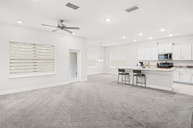 692 NE Turtleback Trail, Port St. Lucie, FL 34983