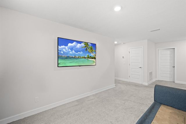692 NE Turtleback Trail, Port St. Lucie, FL 34983
