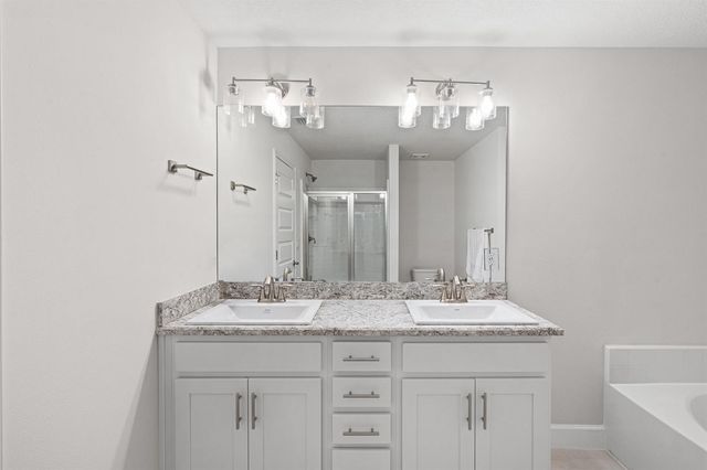 692 NE Turtleback Trail, Port St. Lucie, FL 34983