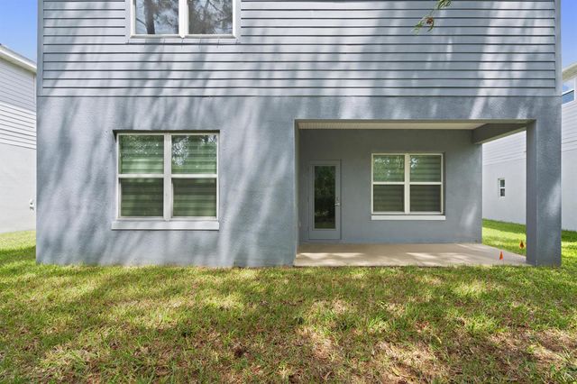 692 NE Turtleback Trail, Port St. Lucie, FL 34983