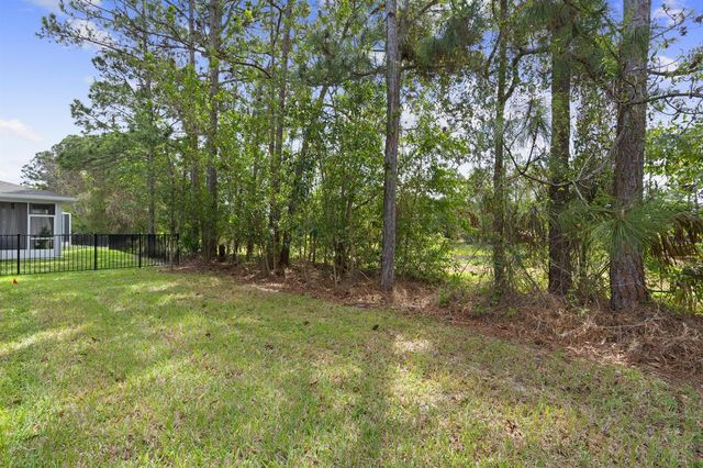 692 NE Turtleback Trail, Port St. Lucie, FL 34983