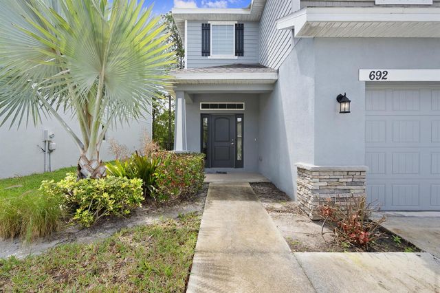 692 NE Turtleback Trail, Port St. Lucie, FL 34983