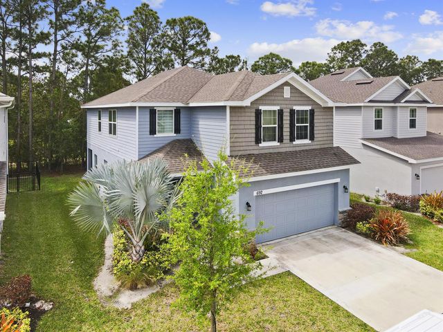 692 NE Turtleback Trail, Port St. Lucie, FL 34983