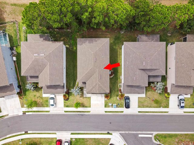 692 NE Turtleback Trail, Port St. Lucie, FL 34983