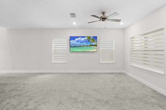 692 NE Turtleback Trail, Port St. Lucie, FL 34983