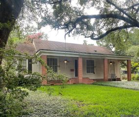 1502 Kenmore Ave, Baton Rouge, LA 70808