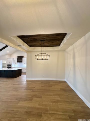 951 Rocky Ridge Loop, Canyon Lake, TX 78133