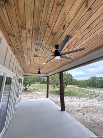 951 Rocky Ridge Loop, Canyon Lake, TX 78133