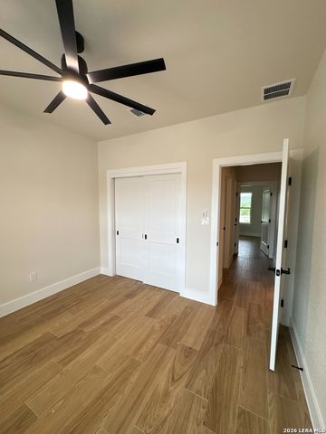 951 Rocky Ridge Loop, Canyon Lake, TX 78133
