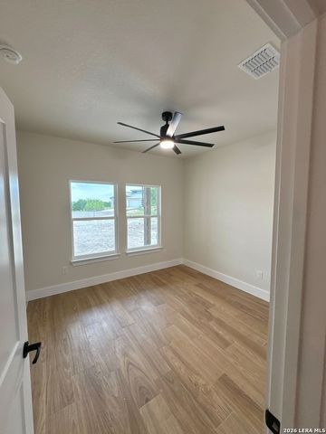 951 Rocky Ridge Loop, Canyon Lake, TX 78133