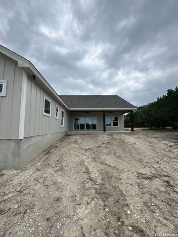 951 Rocky Ridge Loop, Canyon Lake, TX 78133