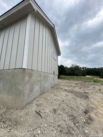 951 Rocky Ridge Loop, Canyon Lake, TX 78133